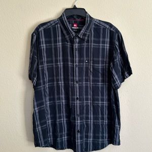 Quiksilver black plaid button down collar shirt size L